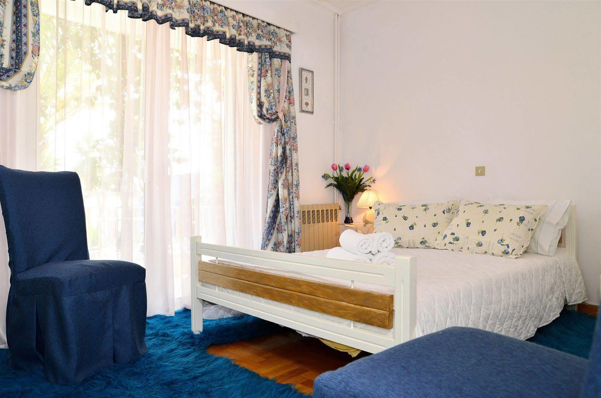 Noble Inn Loutraki  Luaran gambar